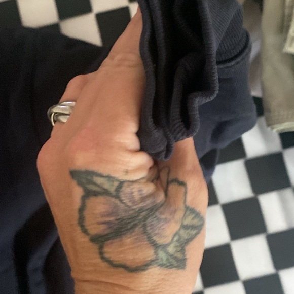 John Galt brandy Melville Navy Niagara Falls Canada crewneck Sweatshirt . - Picture 3 of 3